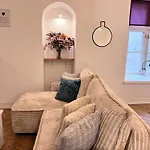 Residences Old Town アパート